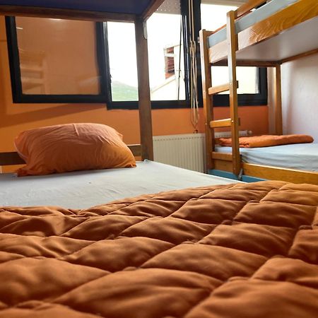 Blue Orange Lake Hostel Ohrid Esterno foto