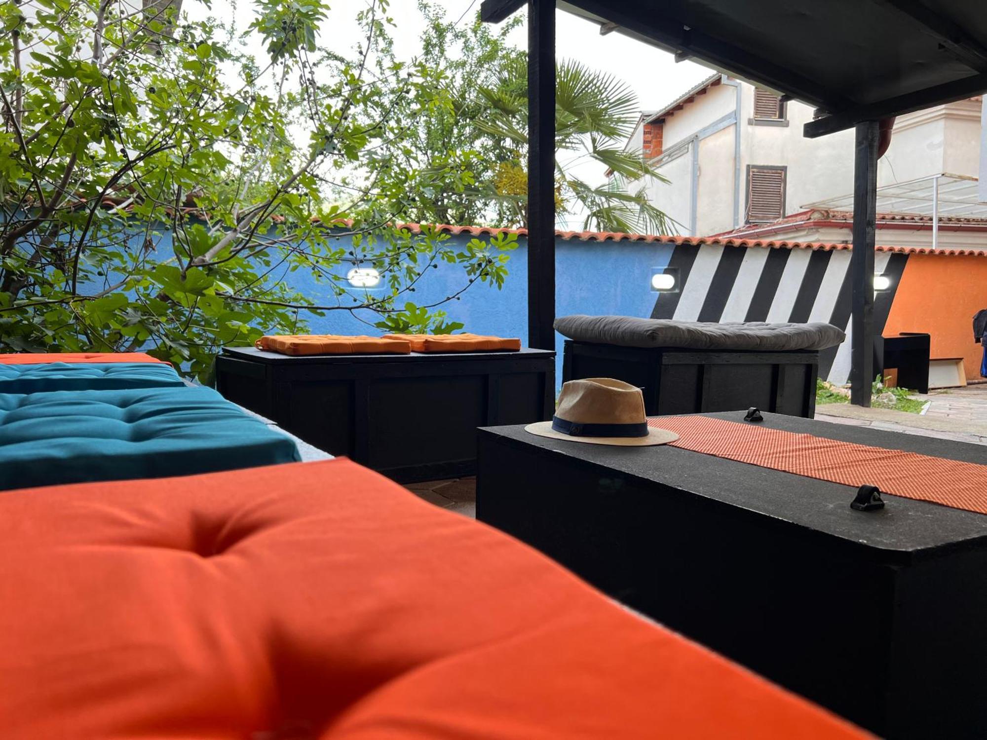 Blue Orange Lake Hostel Ohrid Esterno foto